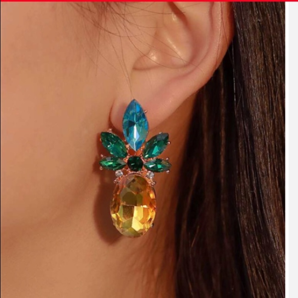 Sparkly Pineapple Earrings - Picture 5 of 7